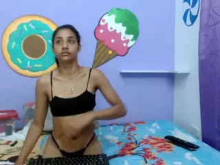 skinnycanella18's Live Sex Cam Show