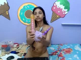 skinnycanella18's Live Sex Cam Show