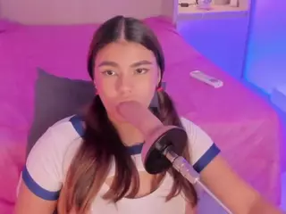AliceThunder's Live Sex Cam Show