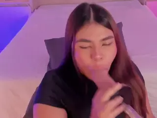 AliceThunder's Live Sex Cam Show