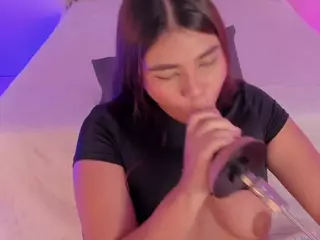 AliceThunder's Live Sex Cam Show