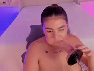AliceThunder's Live Sex Cam Show