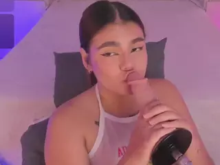 AliceThunder's Live Sex Cam Show