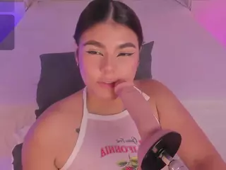 AliceThunder's Live Sex Cam Show