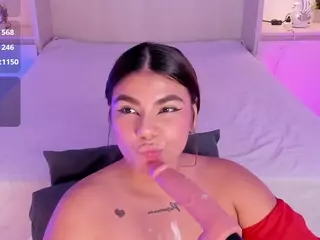 AliceThunder's Live Sex Cam Show