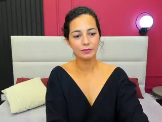 LindaInsatiable's Live Sex Cam Show