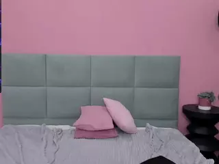 LindaInsatiable's Live Sex Cam Show