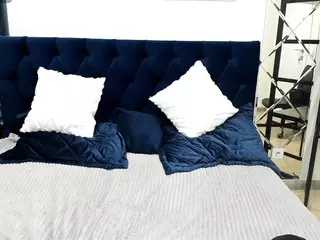 LindaInsatiable's Live Sex Cam Show