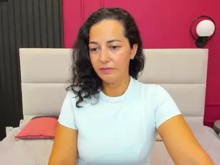 LindaInsatiable's Live Sex Cam Show