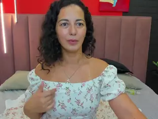 LindaInsatiable's Live Sex Cam Show