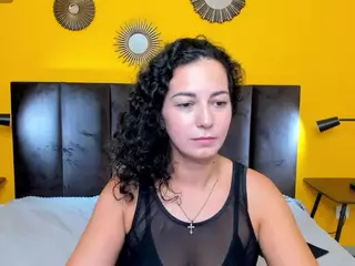 LindaInsatiable's Live Sex Cam Show