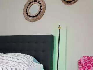 mazekyn's Live Sex Cam Show