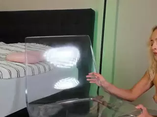 mazekyn's Live Sex Cam Show