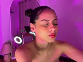 Valquiria's Live Sex Cam Show