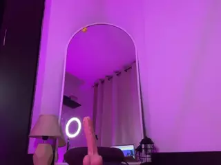 Valquiria's Live Sex Cam Show