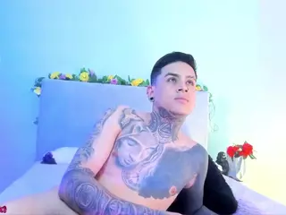 Alana-and-Jack's Live Sex Cam Show