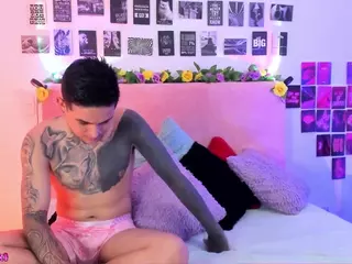Alana-and-Jack's Live Sex Cam Show