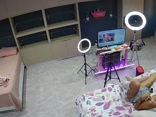 voyeurcam-casa-salsa-versus-room's Live Sex Cam Show