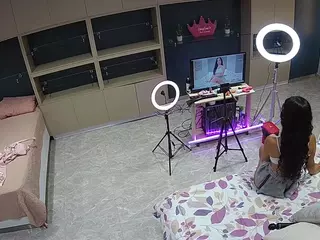 voyeurcam-casa-salsa-versus-room's Live Sex Cam Show