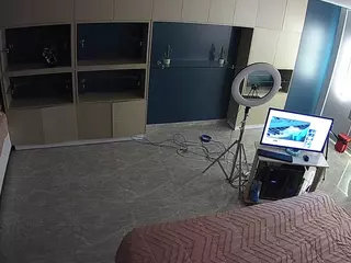voyeurcam-casa-salsa-versus-room's Live Sex Cam Show