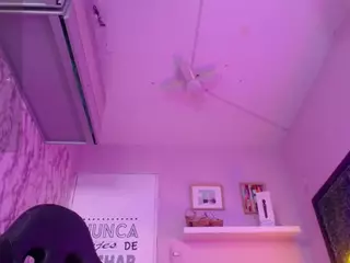cristal-horny19's Live Sex Cam Show