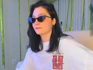 Luna-Moon13's Live Sex Cam Show