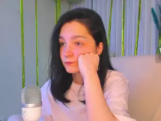 Luna-Moon13's Live Sex Cam Show