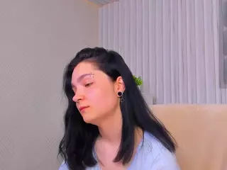 Luna-Moon13's Live Sex Cam Show