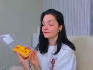 Luna-Moon13's Live Sex Cam Show