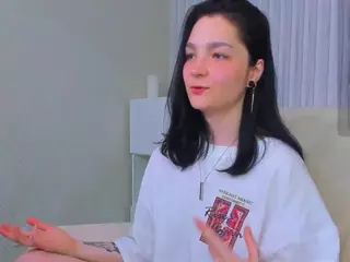 Luna-Moon13's Live Sex Cam Show