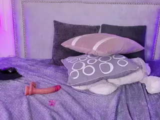 ameliia-hot's Live Sex Cam Show