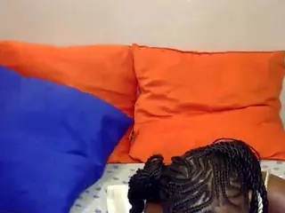 Bella's Live Sex Cam Show