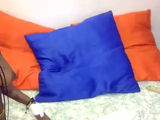 Bella's Live Sex Cam Show