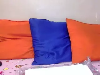 Bella's Live Sex Cam Show