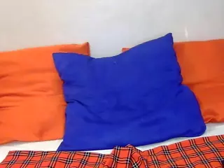 Bella's Live Sex Cam Show