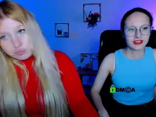 juli-kisss's Live Sex Cam Show