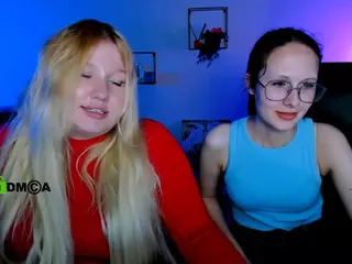 juli-kisss's Live Sex Cam Show