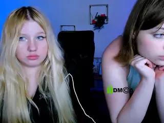 juli-kisss's Live Sex Cam Show