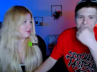 juli-kisss's Live Sex Cam Show
