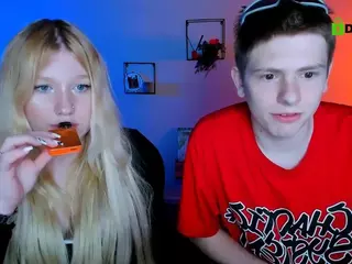juli-kisss's Live Sex Cam Show