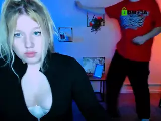 juli-kisss's Live Sex Cam Show