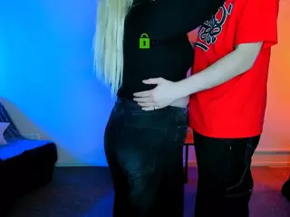 juli-kisss's Live Sex Cam Show