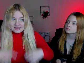 juli-kisss's Live Sex Cam Show