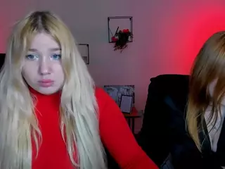 juli-kisss's Live Sex Cam Show