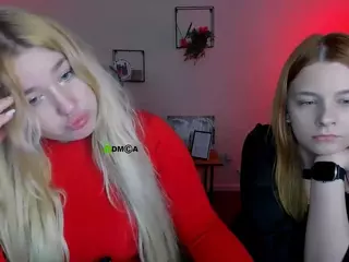 juli-kisss's Live Sex Cam Show