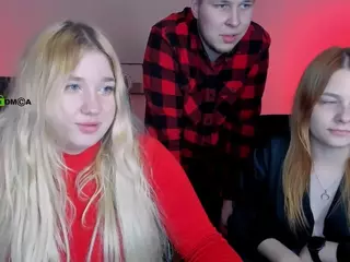 juli-kisss's Live Sex Cam Show
