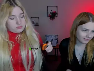 juli-kisss's Live Sex Cam Show