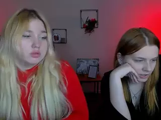 juli-kisss's Live Sex Cam Show