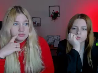 juli-kisss's Live Sex Cam Show