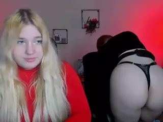 juli-kisss's Live Sex Cam Show